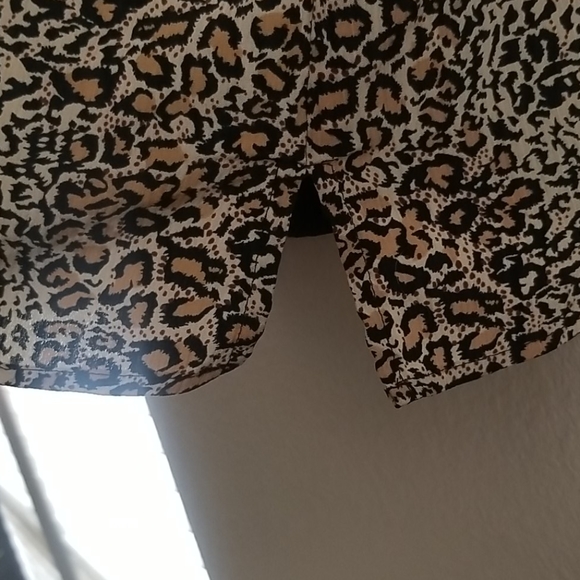 Worthington Blouse - Picture 9 of 11